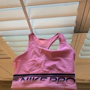 Nike pro sports bra